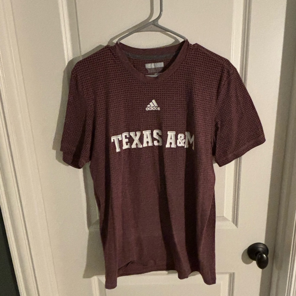 Texas A&M Aggies - Adidas Aeroknit Performance T-Shirt - Size Men’s Large